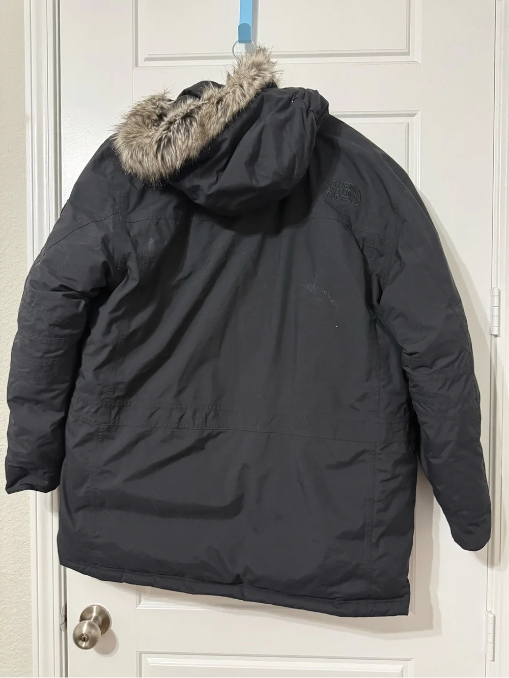 The North Face Men's Black Insulated Hooded Puffer
